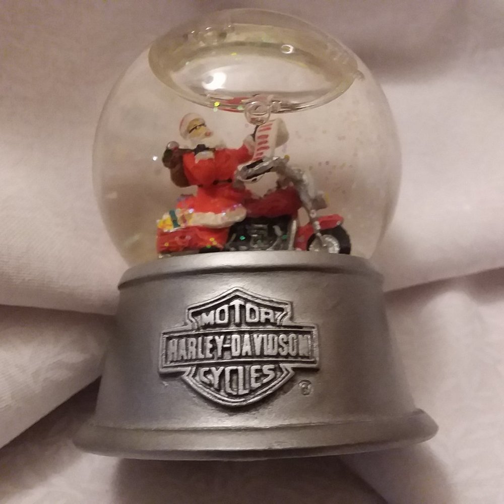 2006 Harley Davidson mini snow globe